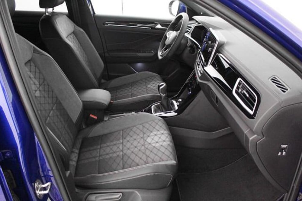 Volkswagen T-Roc Cabrio nuova a Novara (8)