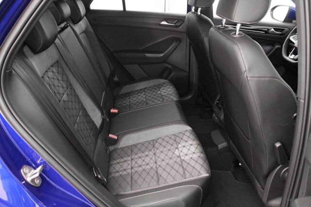 Volkswagen T-Roc Cabrio nuova a Novara (9)