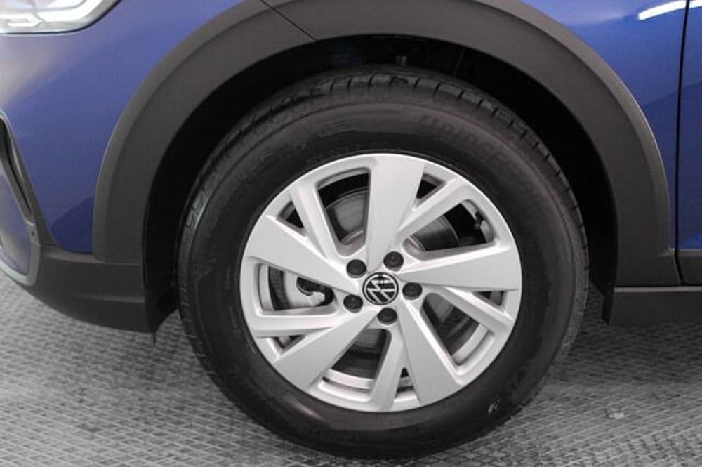 Volkswagen Taigo nuova a Novara (16)