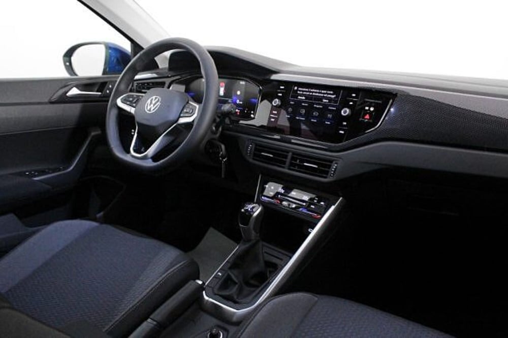 Volkswagen Taigo nuova a Novara (6)