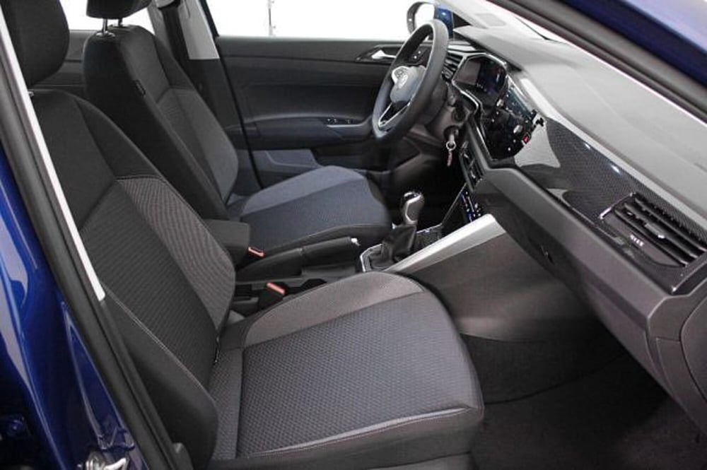 Volkswagen Taigo nuova a Novara (8)