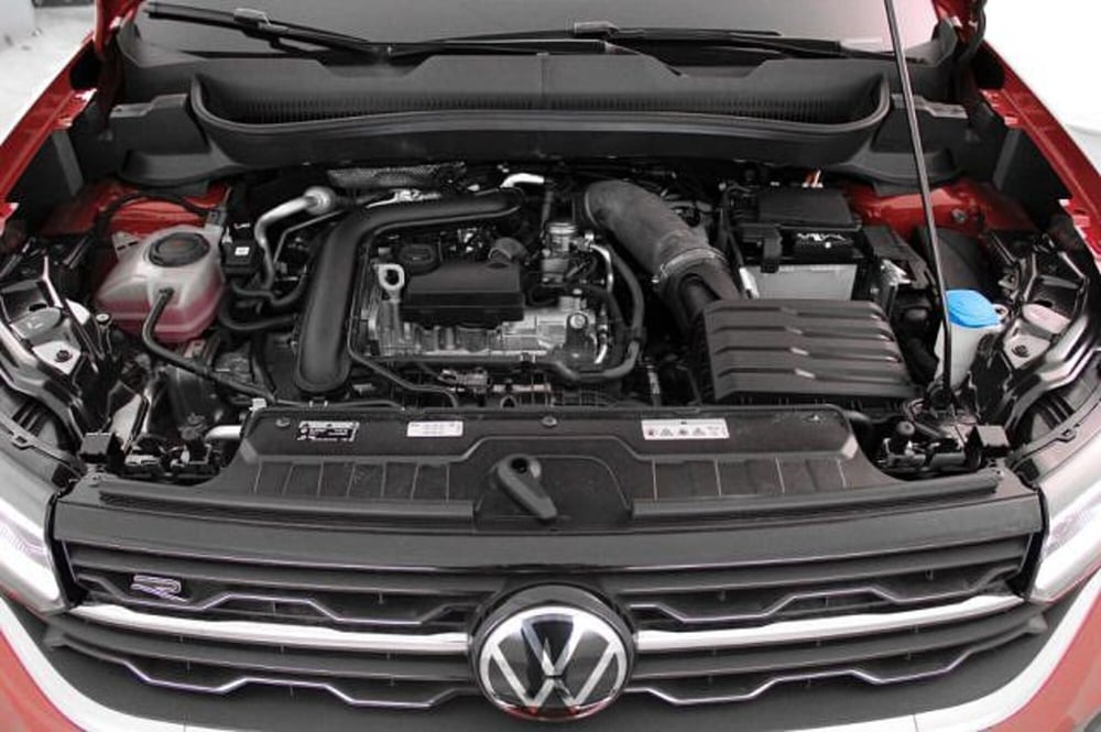 Volkswagen T-Cross nuova a Novara (10)