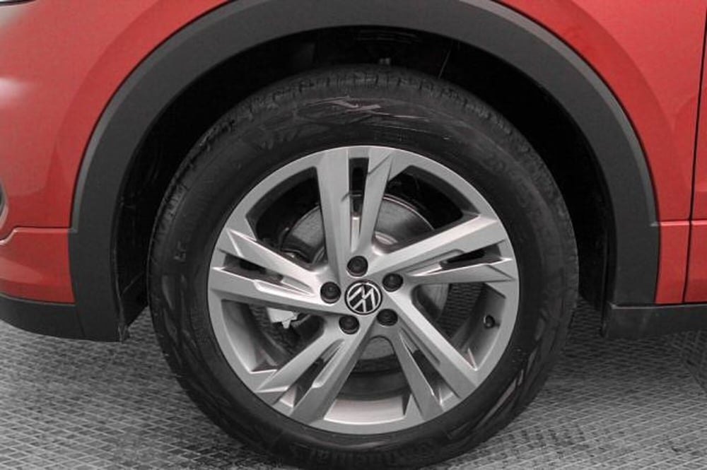 Volkswagen T-Cross nuova a Novara (17)