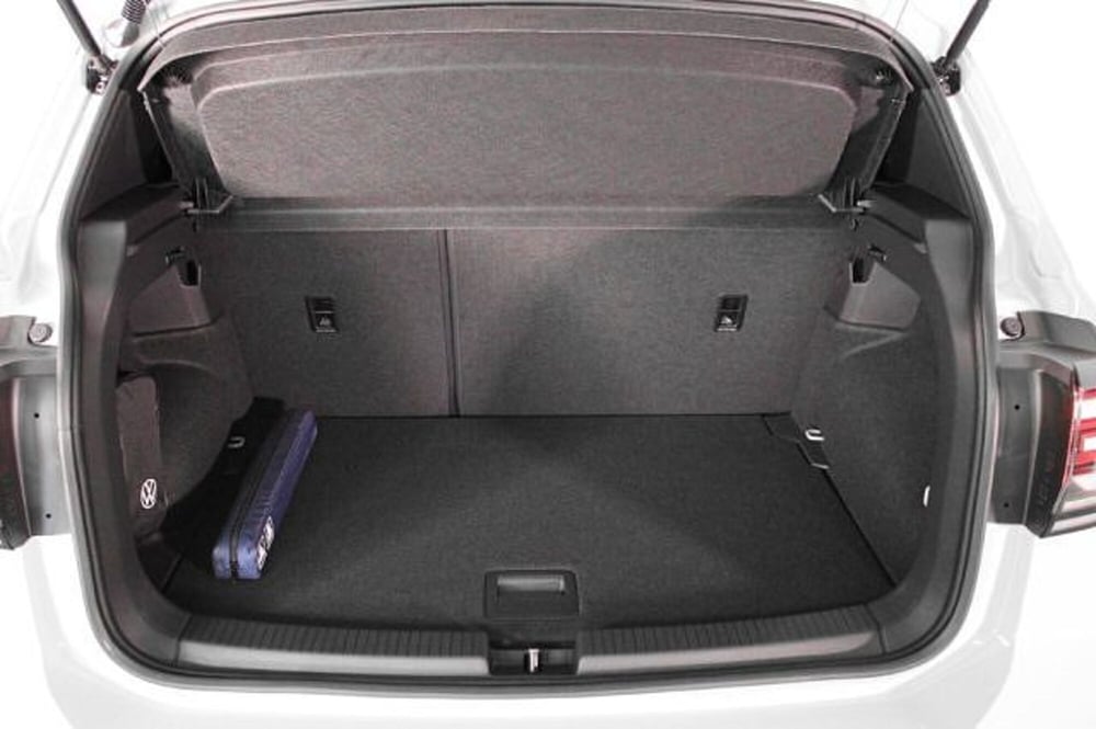 Volkswagen T-Cross nuova a Novara (11)