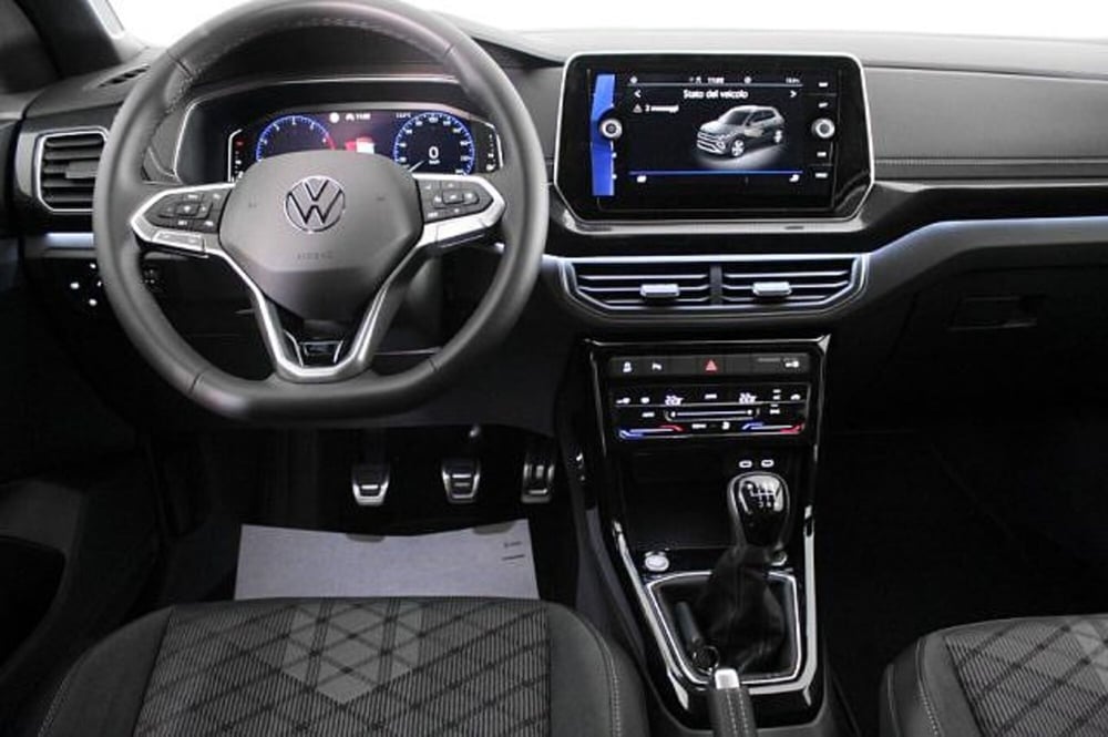 Volkswagen T-Cross nuova a Novara (7)