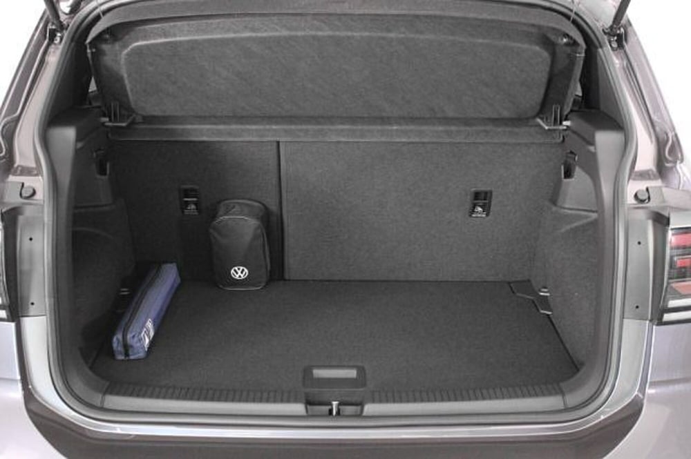 Volkswagen T-Cross nuova a Novara (11)
