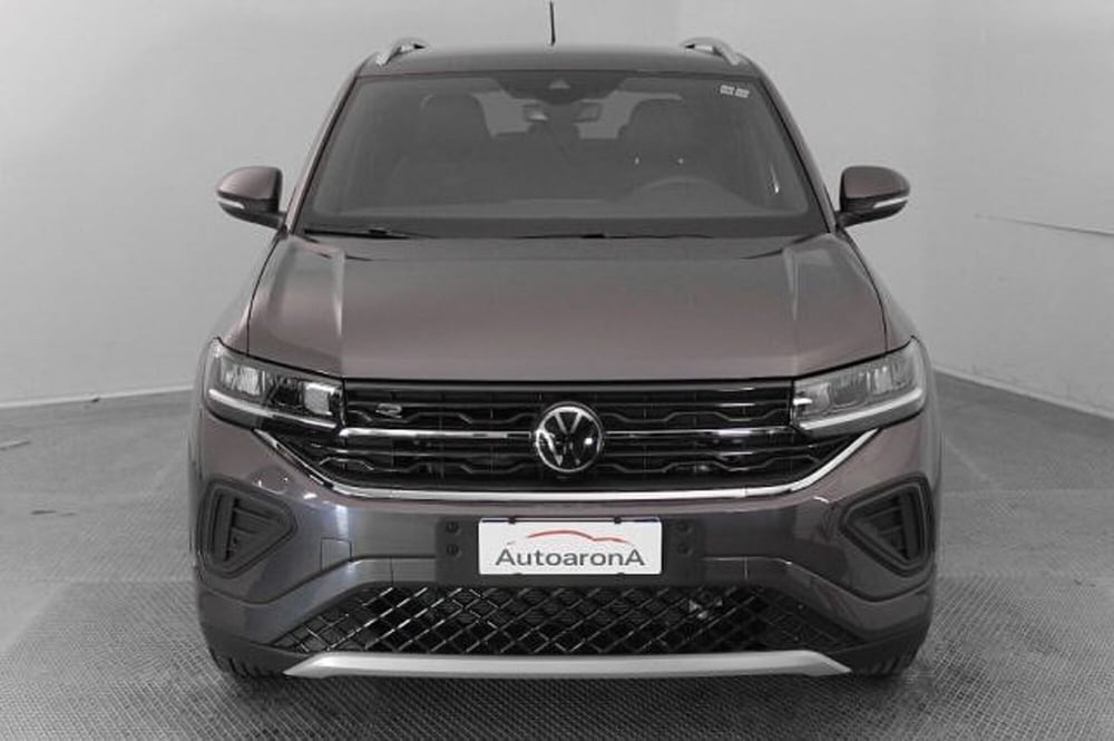 Volkswagen T-Cross nuova a Novara (2)