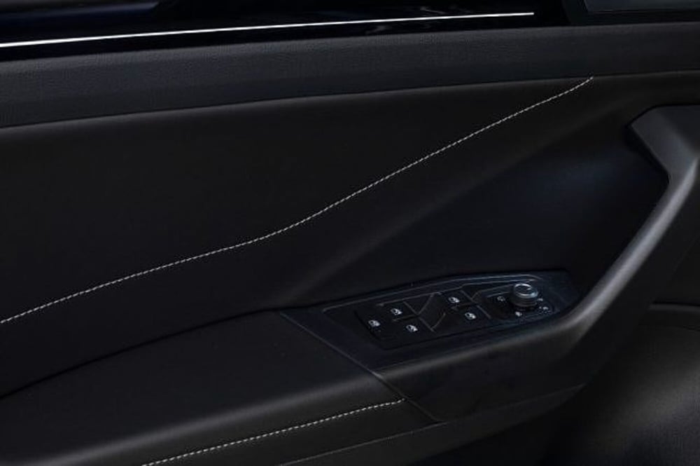 Volkswagen T-Roc nuova a Novara (13)