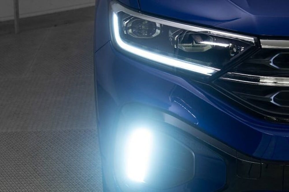 Volkswagen T-Roc nuova a Novara (4)