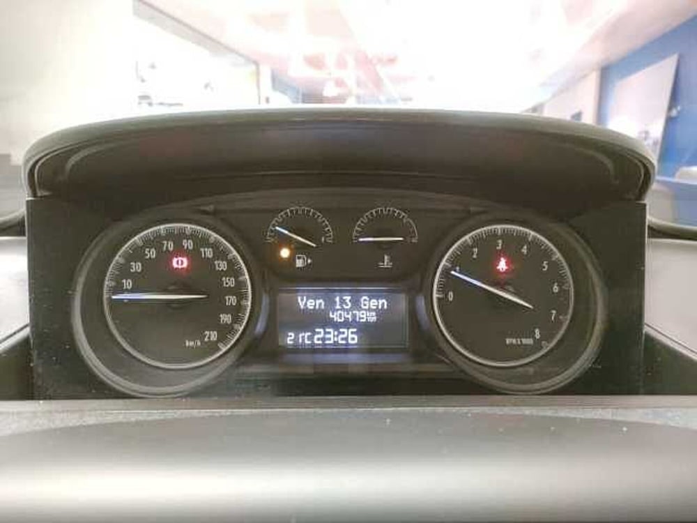Lancia Ypsilon usata a Teramo (18)