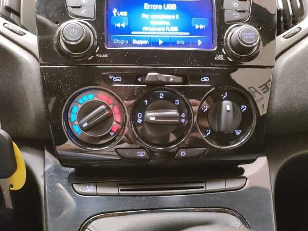 Lancia Ypsilon usata a Teramo (20)