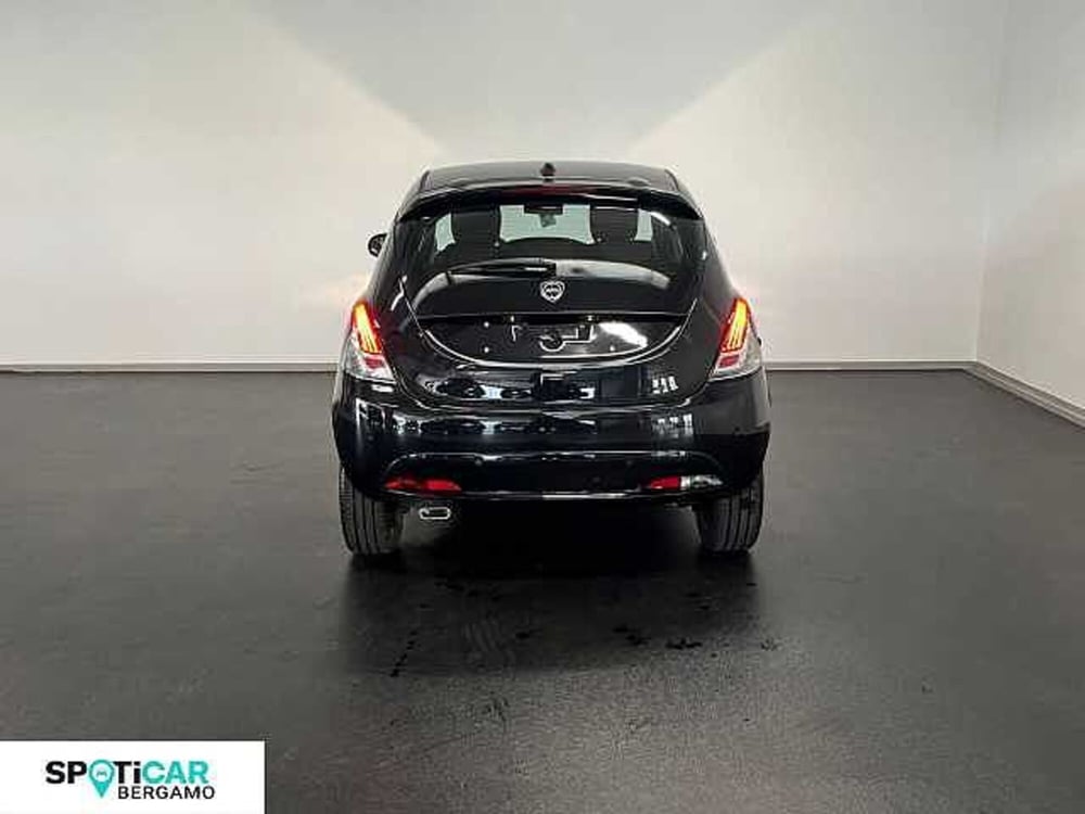 Lancia Ypsilon nuova a Bergamo (13)