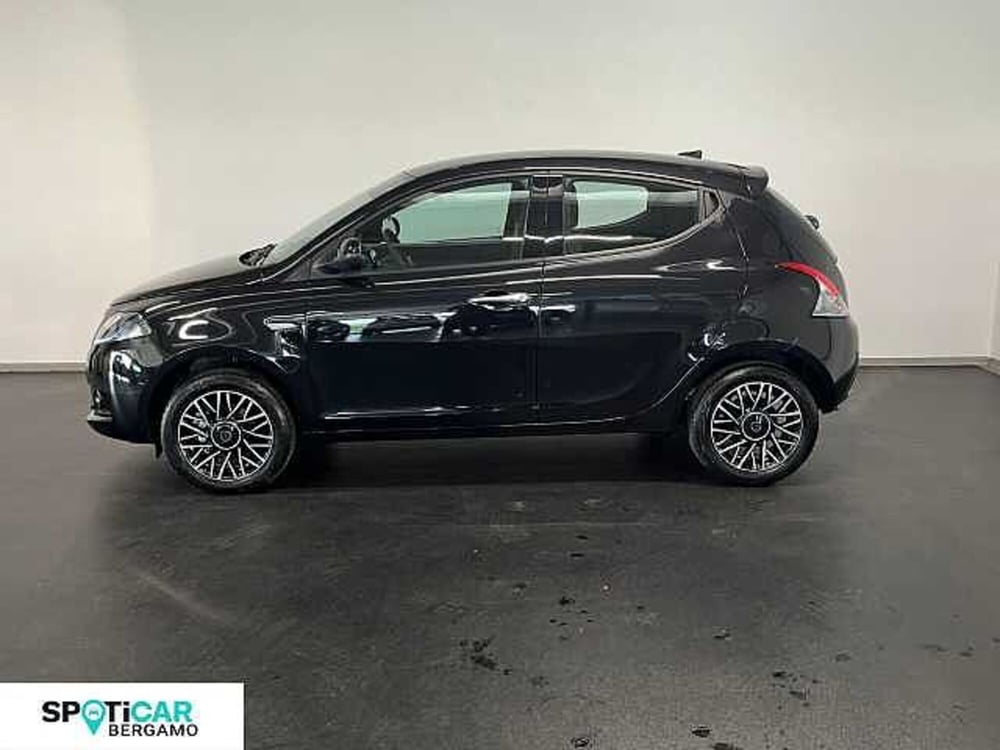 Lancia Ypsilon nuova a Bergamo (5)
