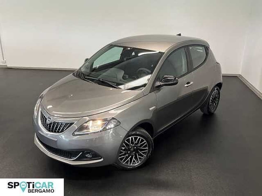 Lancia Ypsilon nuova a Bergamo (2)