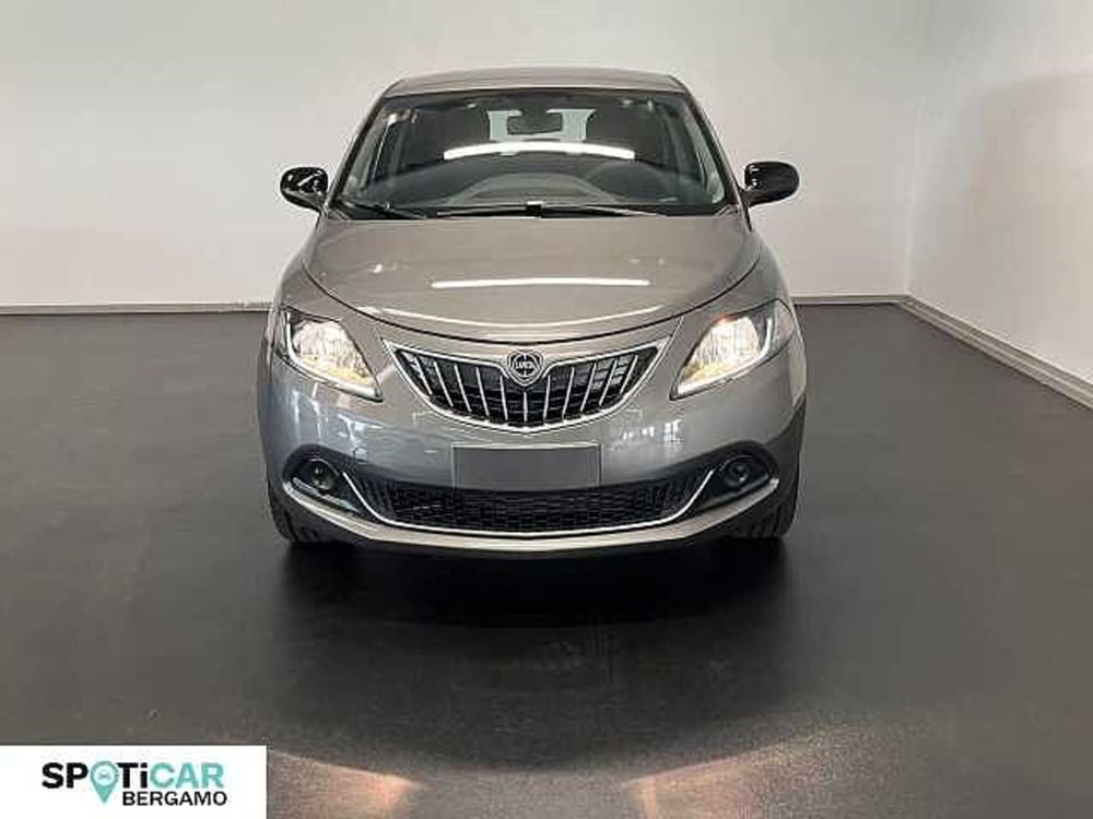 Lancia Ypsilon nuova a Bergamo (3)