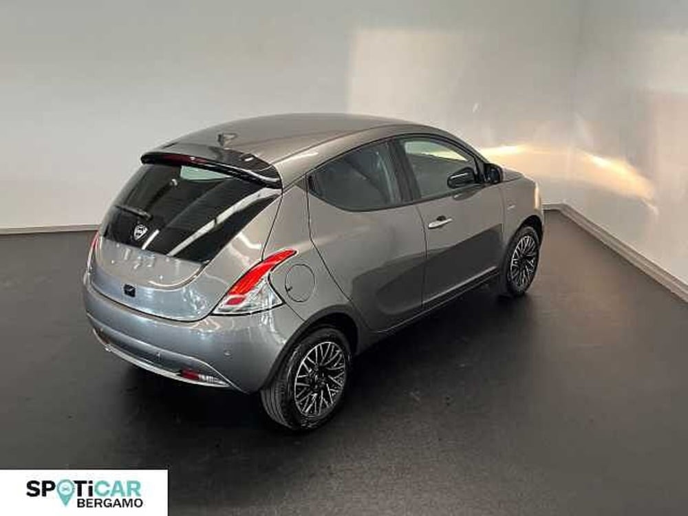 Lancia Ypsilon nuova a Bergamo (6)