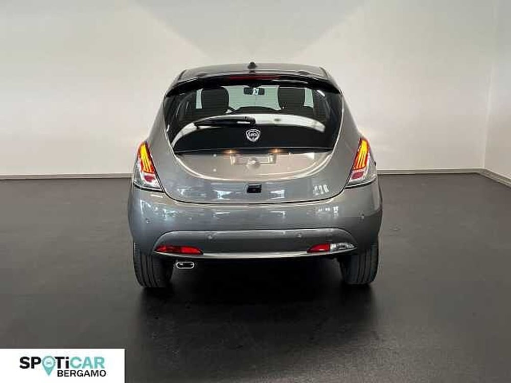 Lancia Ypsilon nuova a Bergamo (7)