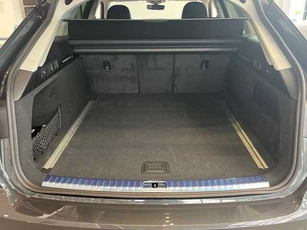 Audi A6 Avant nuova a Catanzaro (10)
