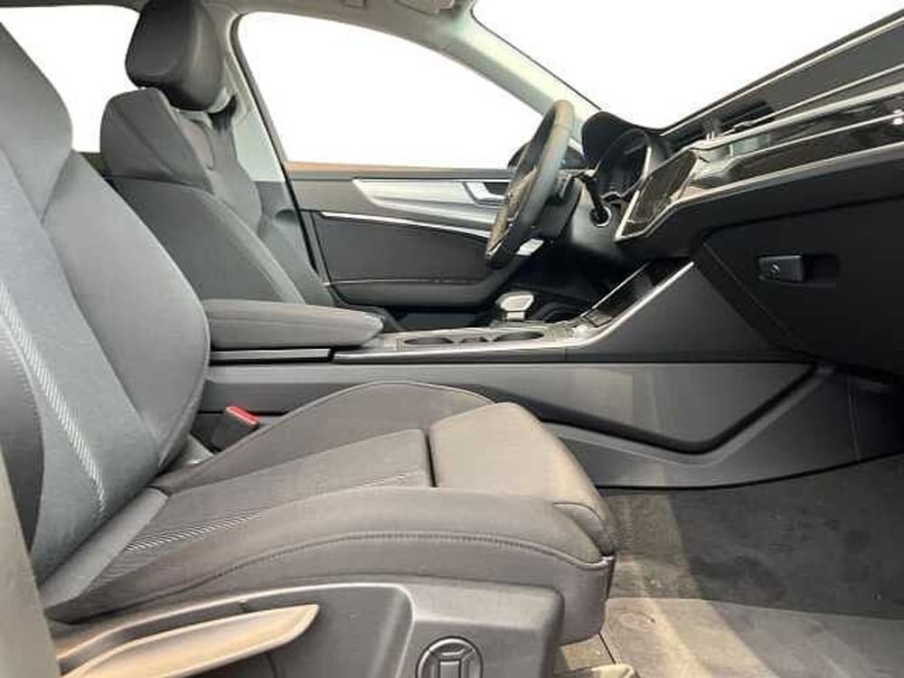 Audi A6 Avant nuova a Catanzaro (6)