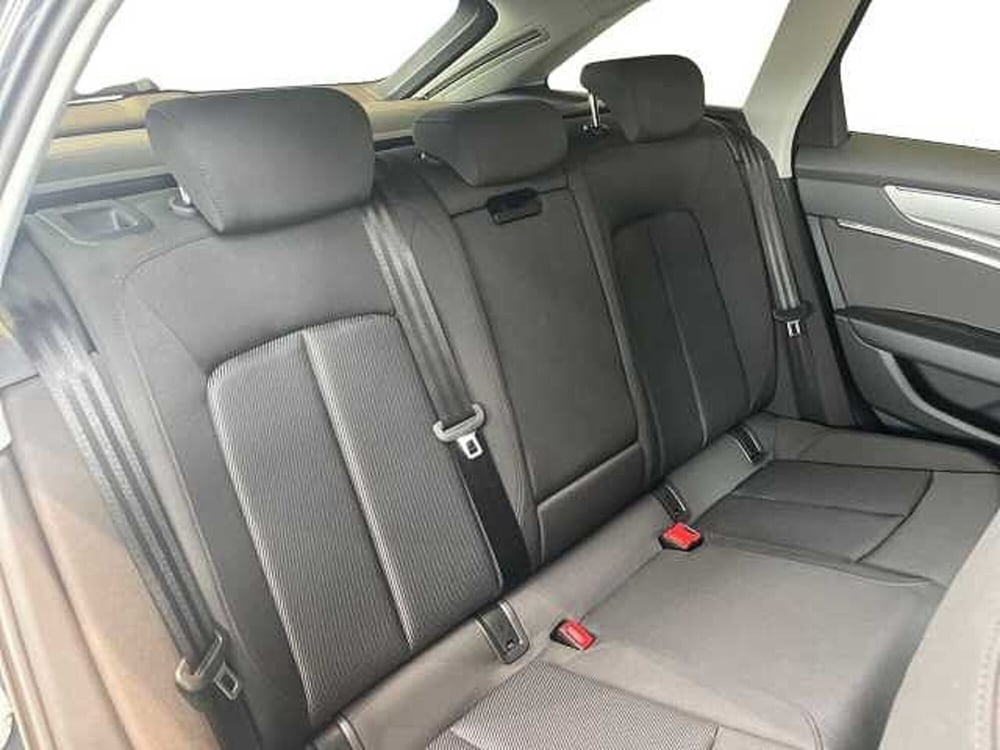 Audi A6 Avant nuova a Catanzaro (7)