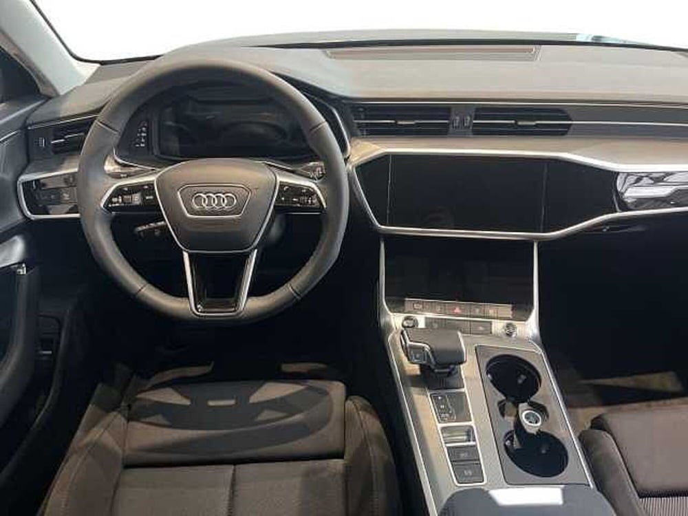 Audi A6 Avant nuova a Catanzaro (9)