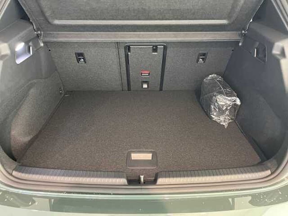 Cupra Born nuova a Catanzaro (11)