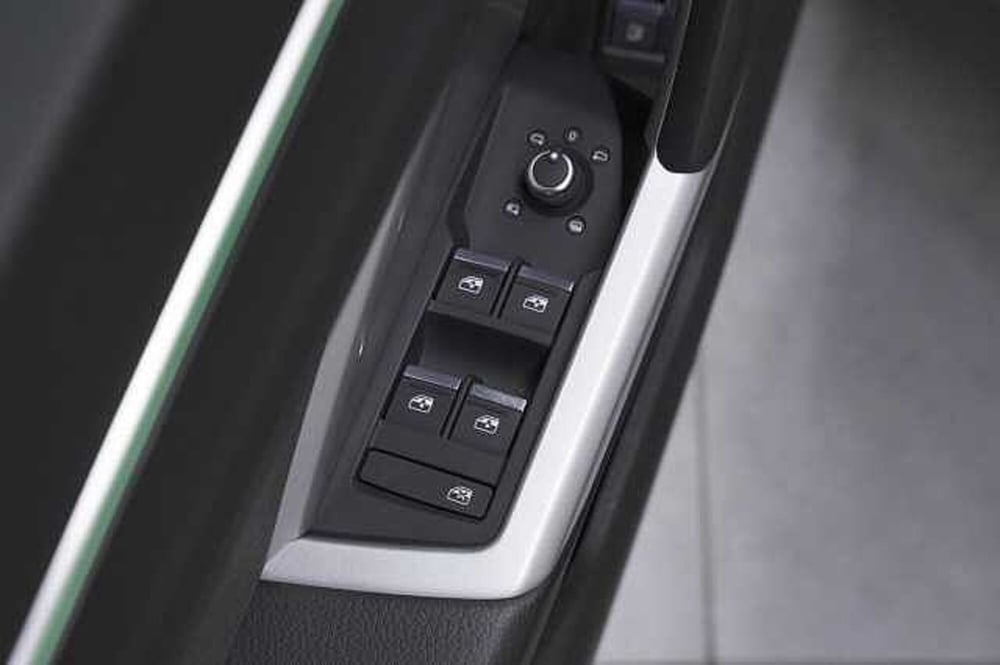 Audi Q3 Sportback usata a Como (16)