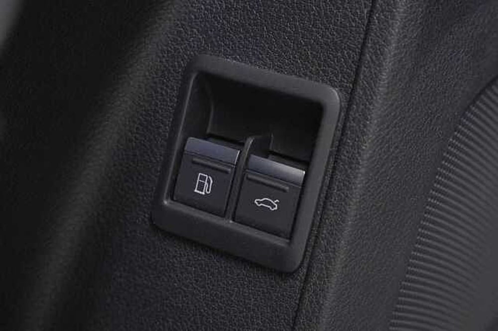 Audi Q3 Sportback usata a Como (17)