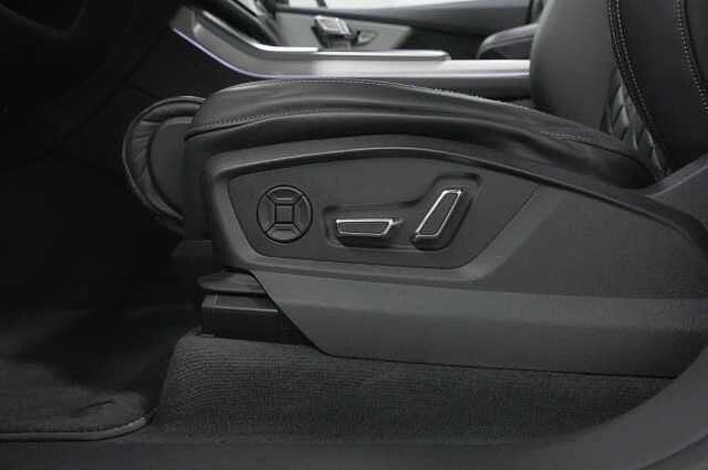 Audi Q8 usata a Como (20)