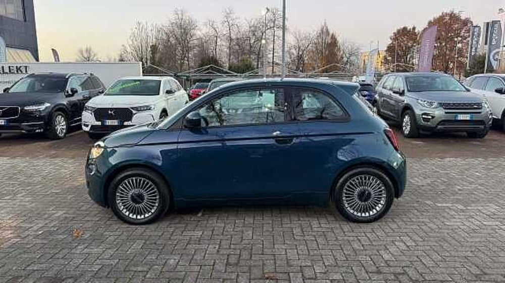 Fiat 500e nuova a Milano (3)
