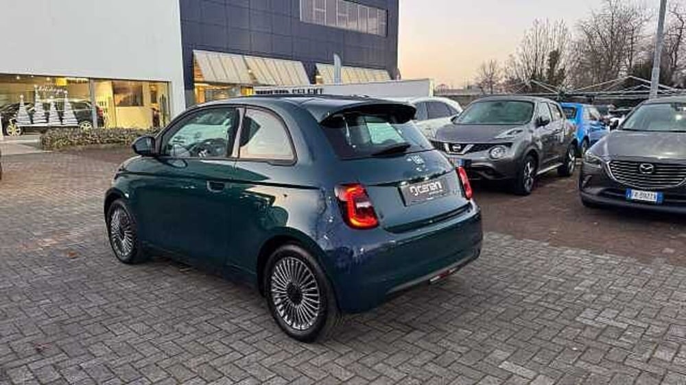 Fiat 500e nuova a Milano (4)