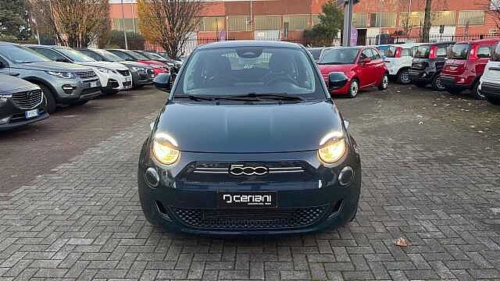 Fiat 500e nuova a Milano (9)