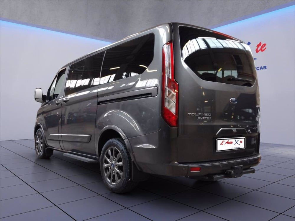 Ford Tourneo Custom usata a Milano (7)