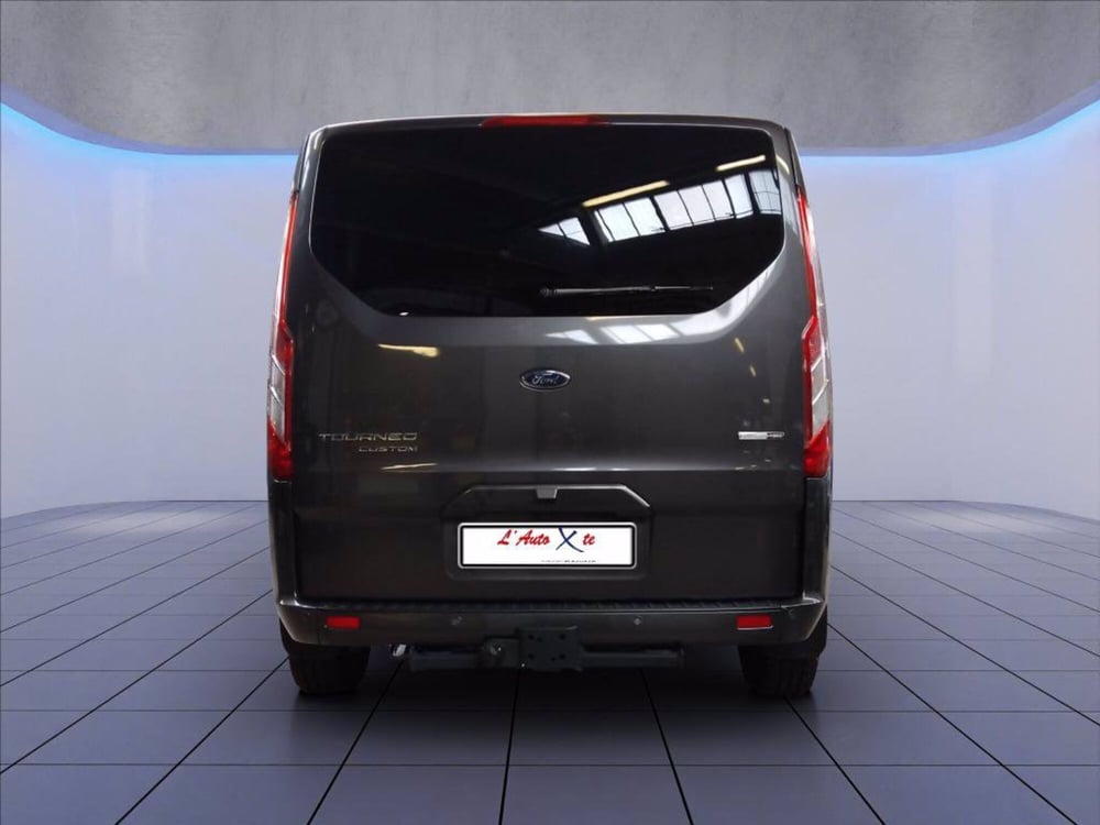Ford Tourneo Custom usata a Milano (9)
