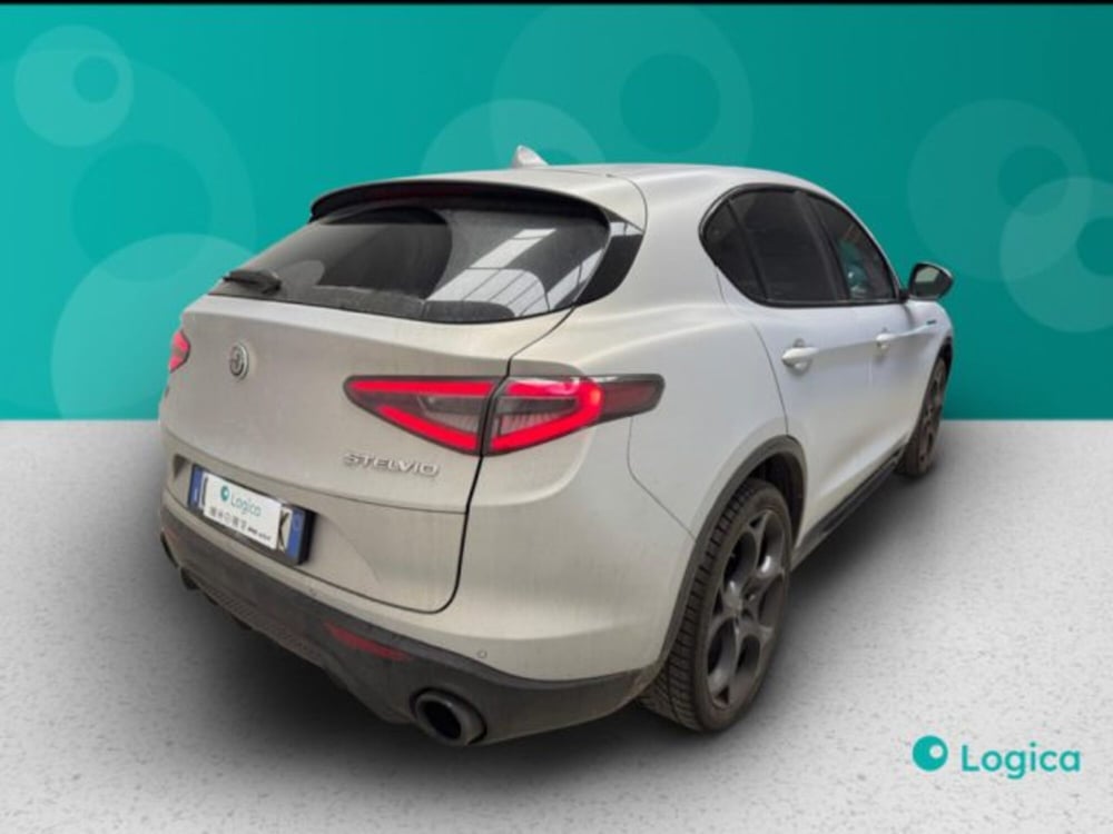 Alfa Romeo Stelvio usata a Biella (8)