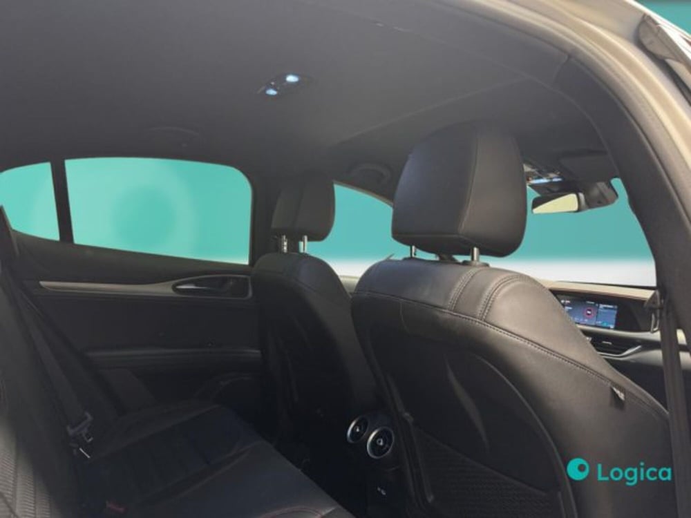 Alfa Romeo Stelvio usata a Biella (14)