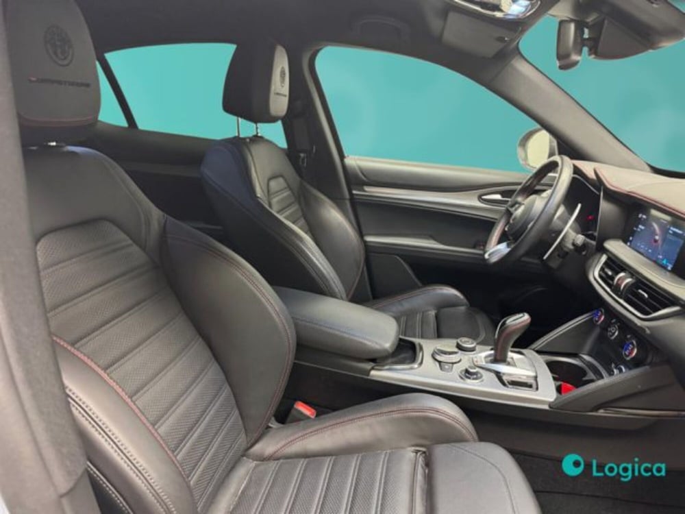 Alfa Romeo Stelvio usata a Biella (16)