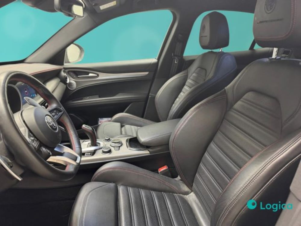 Alfa Romeo Stelvio usata a Biella (18)