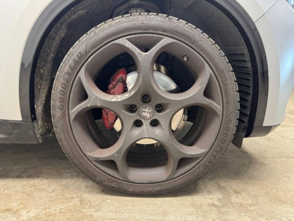Alfa Romeo Stelvio usata a Biella (4)