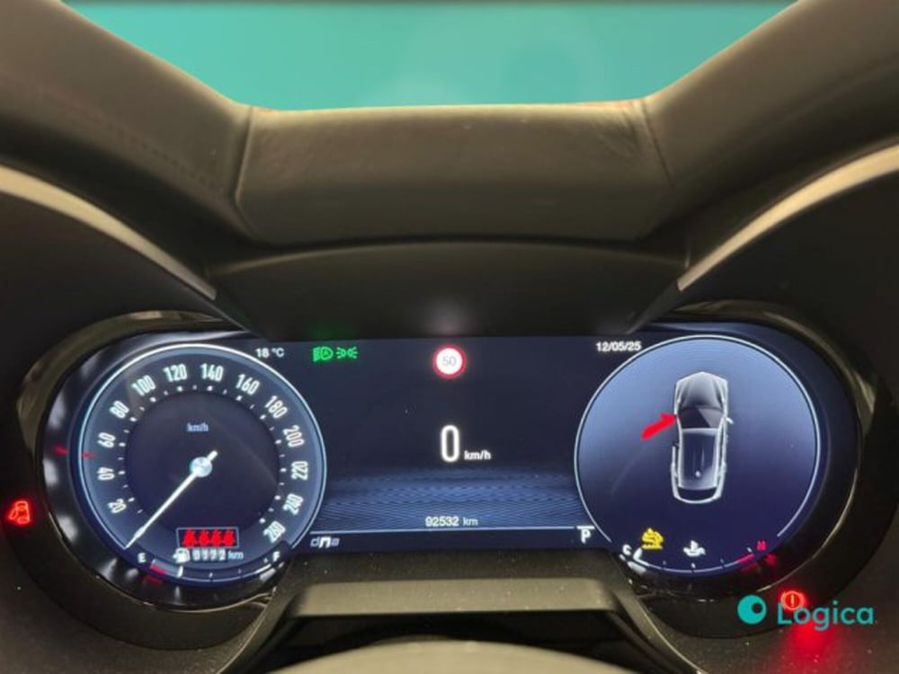 Alfa Romeo Stelvio usata a Biella (6)
