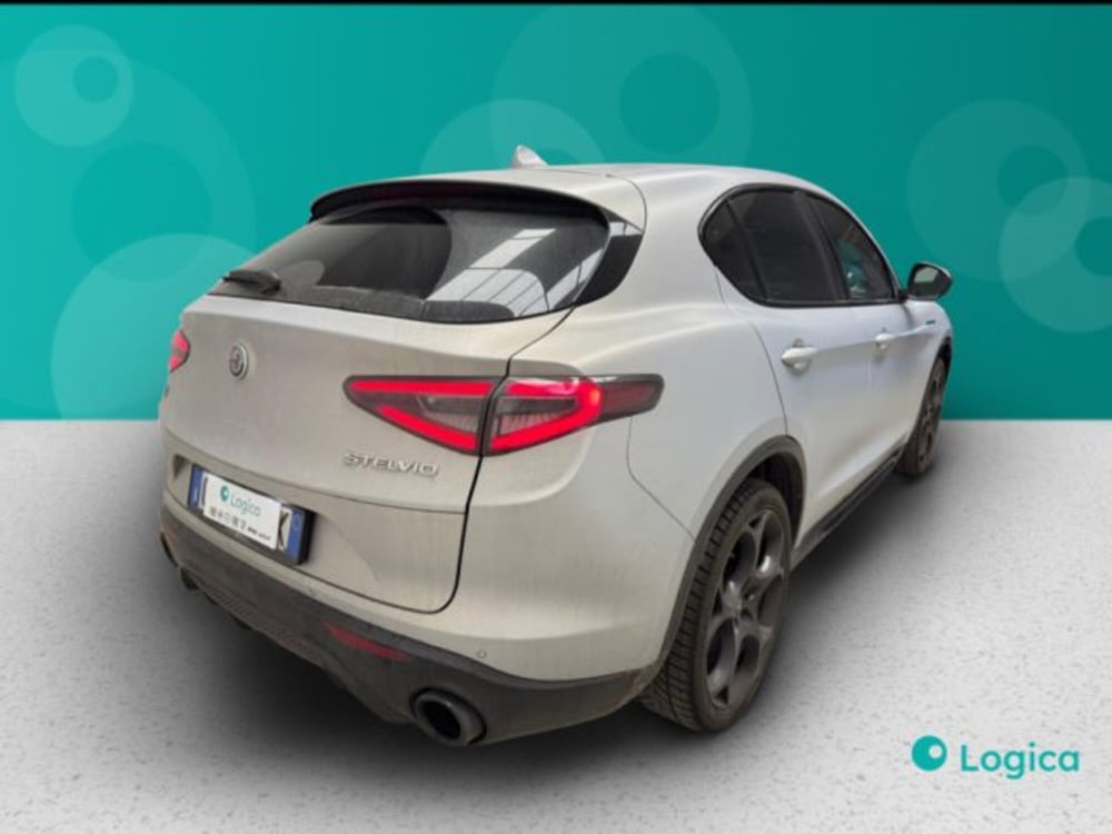 Alfa Romeo Stelvio usata a Biella (8)