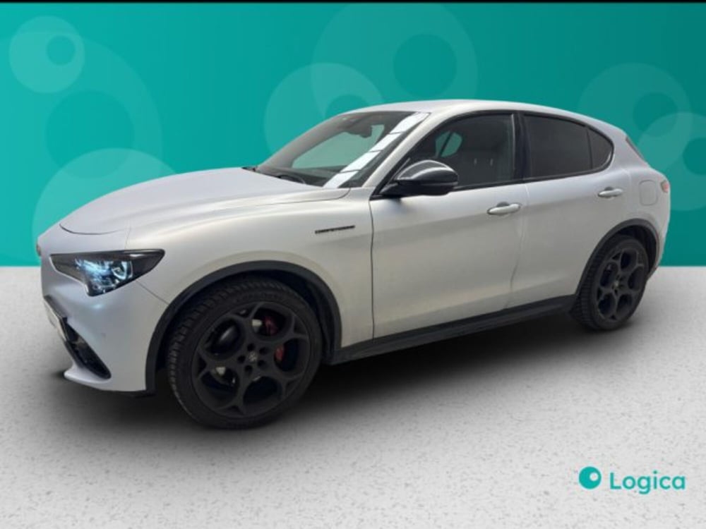 Alfa Romeo Stelvio usata a Biella (9)