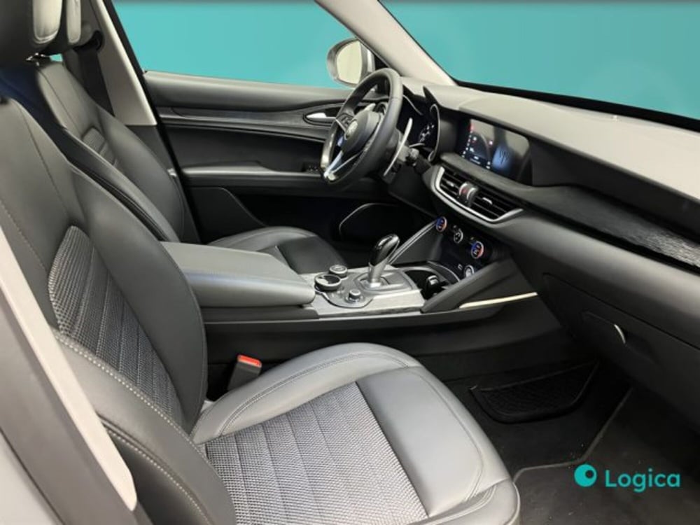 Alfa Romeo Stelvio usata a Biella (15)