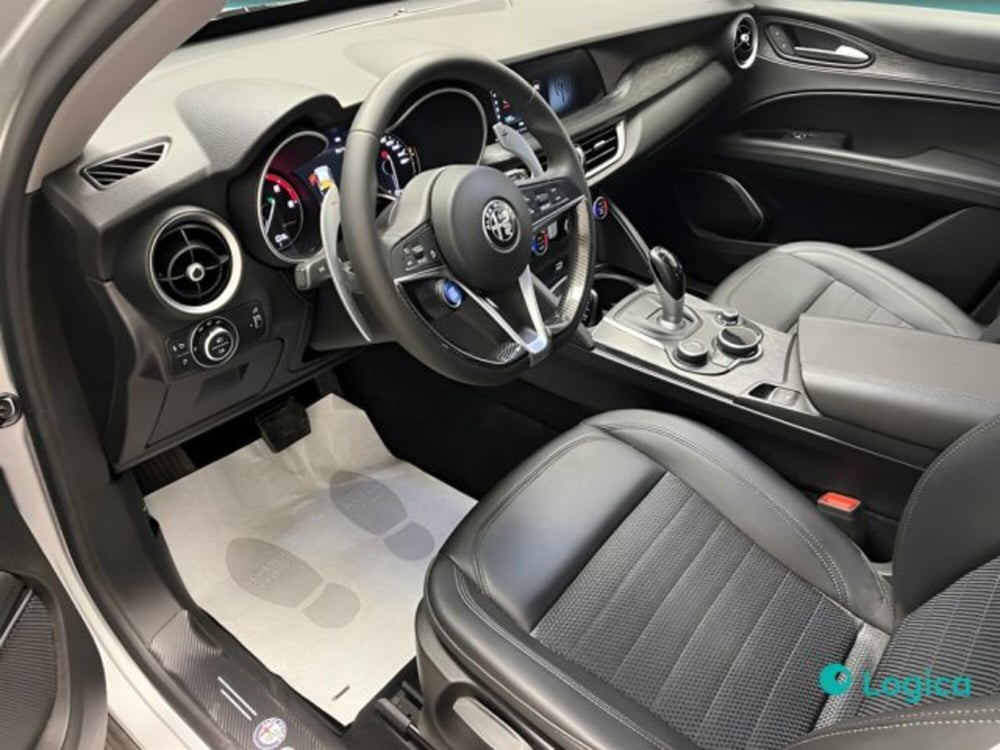 Alfa Romeo Stelvio usata a Biella (17)
