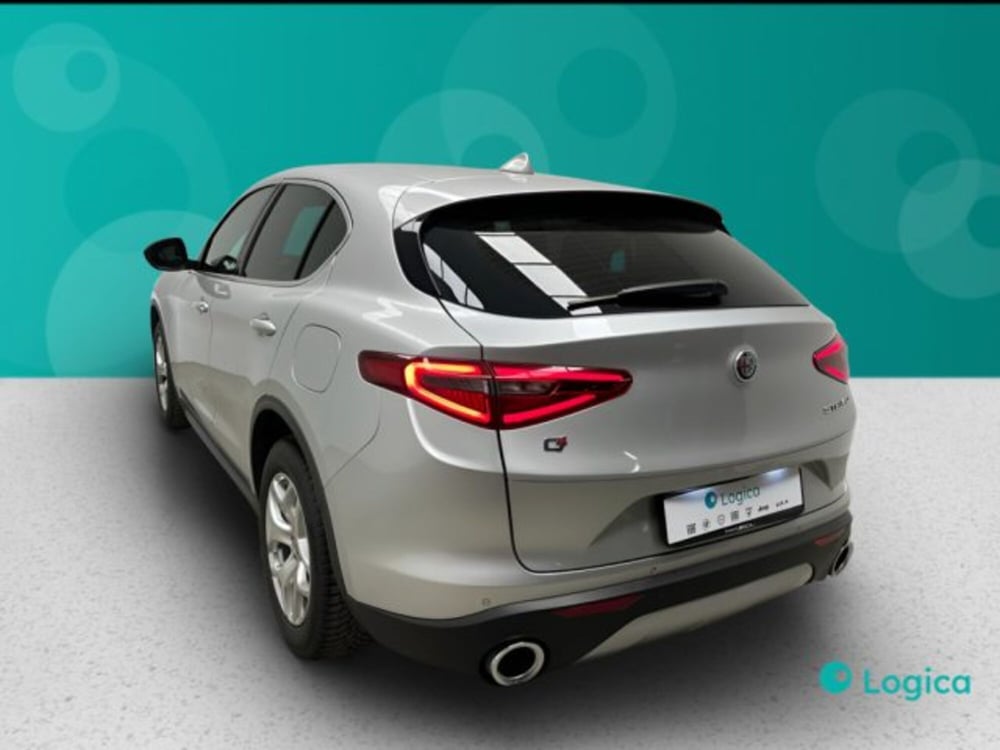 Alfa Romeo Stelvio usata a Biella (3)