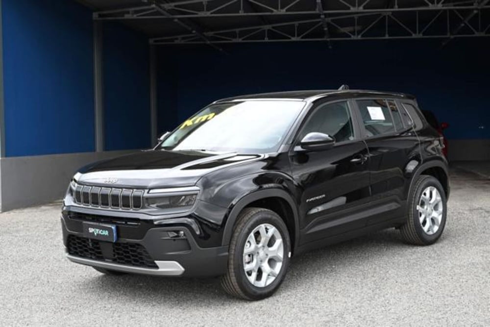 Jeep Avenger nuova a Torino