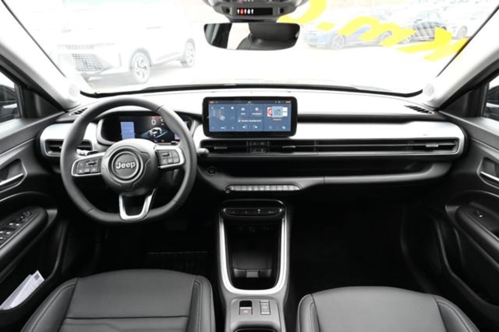 Jeep Avenger nuova a Torino (11)