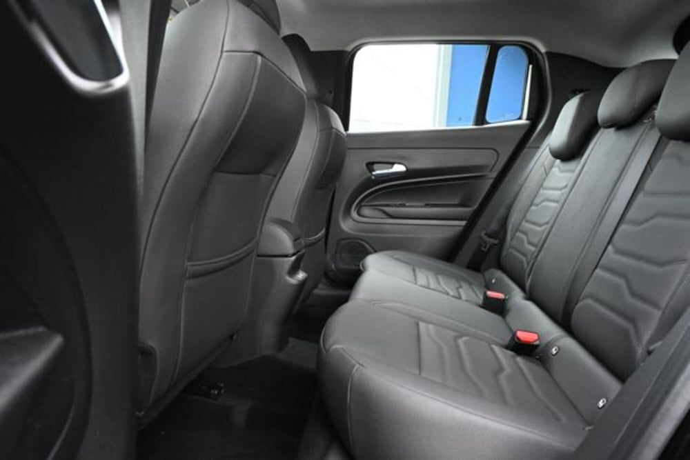 Jeep Avenger nuova a Torino (15)