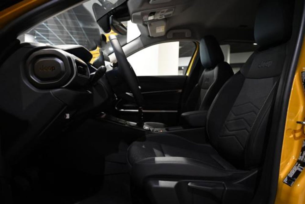 Jeep Avenger nuova a Torino (12)