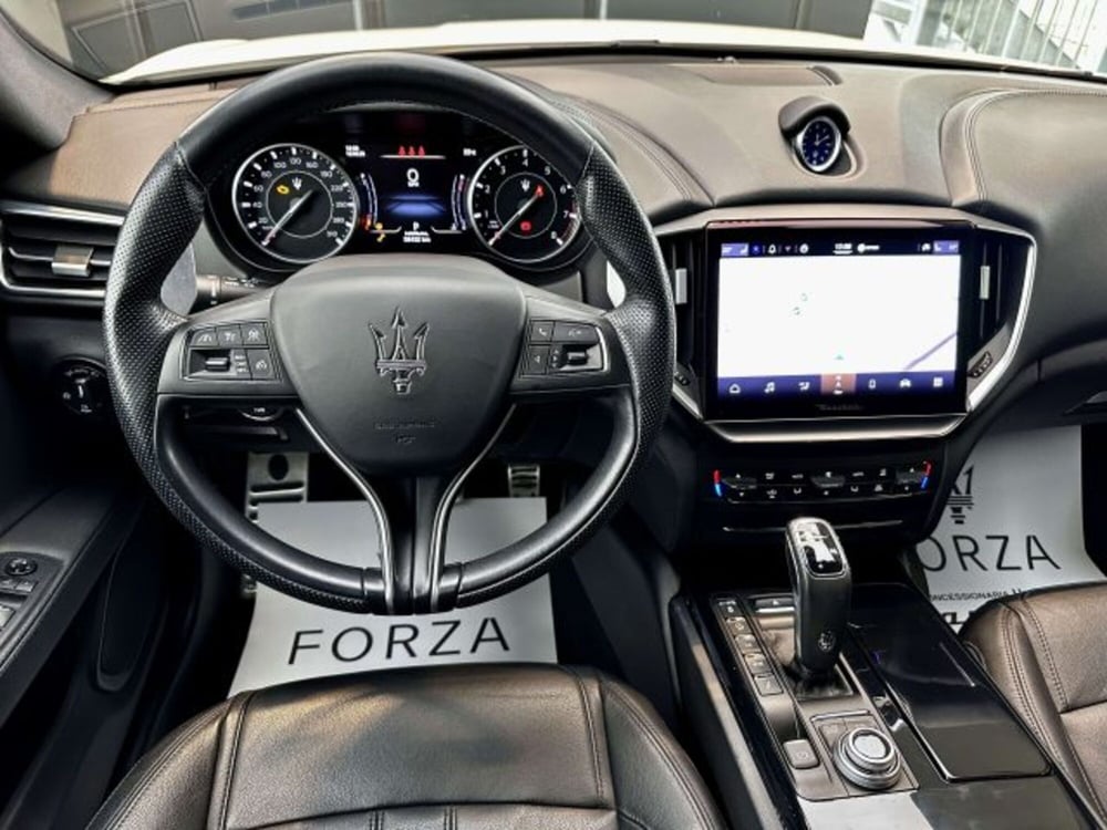Maserati Ghibli usata a Torino (14)